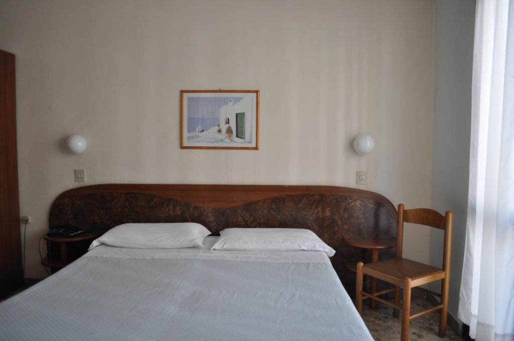 Hotel Cecile Pisa Habitación foto